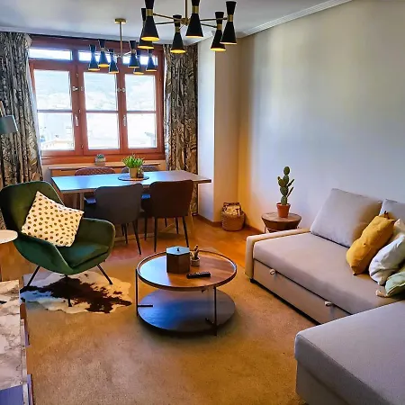 La Eria Ii, Muy Luminoso,wifi, Garaje,15 A Pie Al Centro Daire *