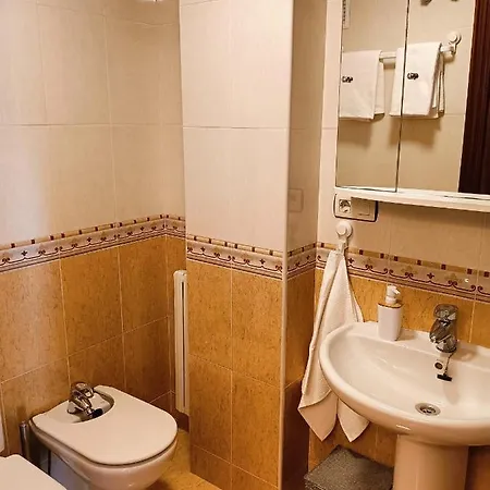 Apartman La Eria Ii, Muy Luminoso,wifi, Garaje,15 A Pie Al Centro *